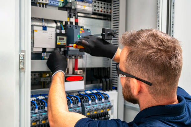 Best Circuit Breaker Repair  in Mccullom Lake, IL