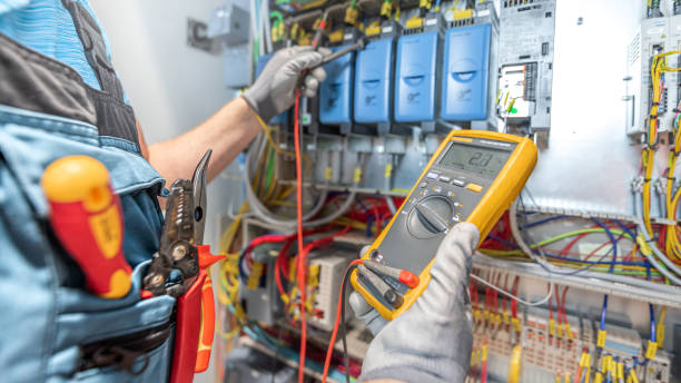 Electrical Outlet Repair in IL